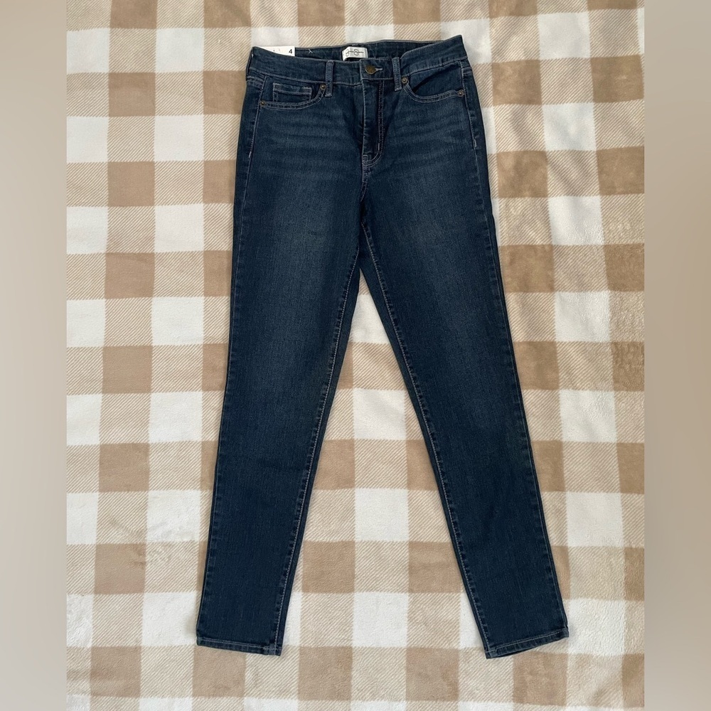 NWT Jessica Simpson size 4 High Rise Skinny Classic Blue Women's Jeans